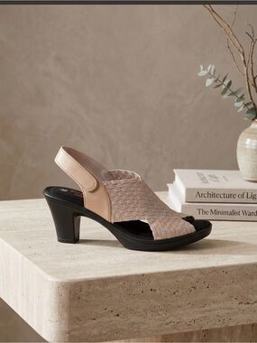bernie mev. Beige Woven Slingback Heel with Black Sole